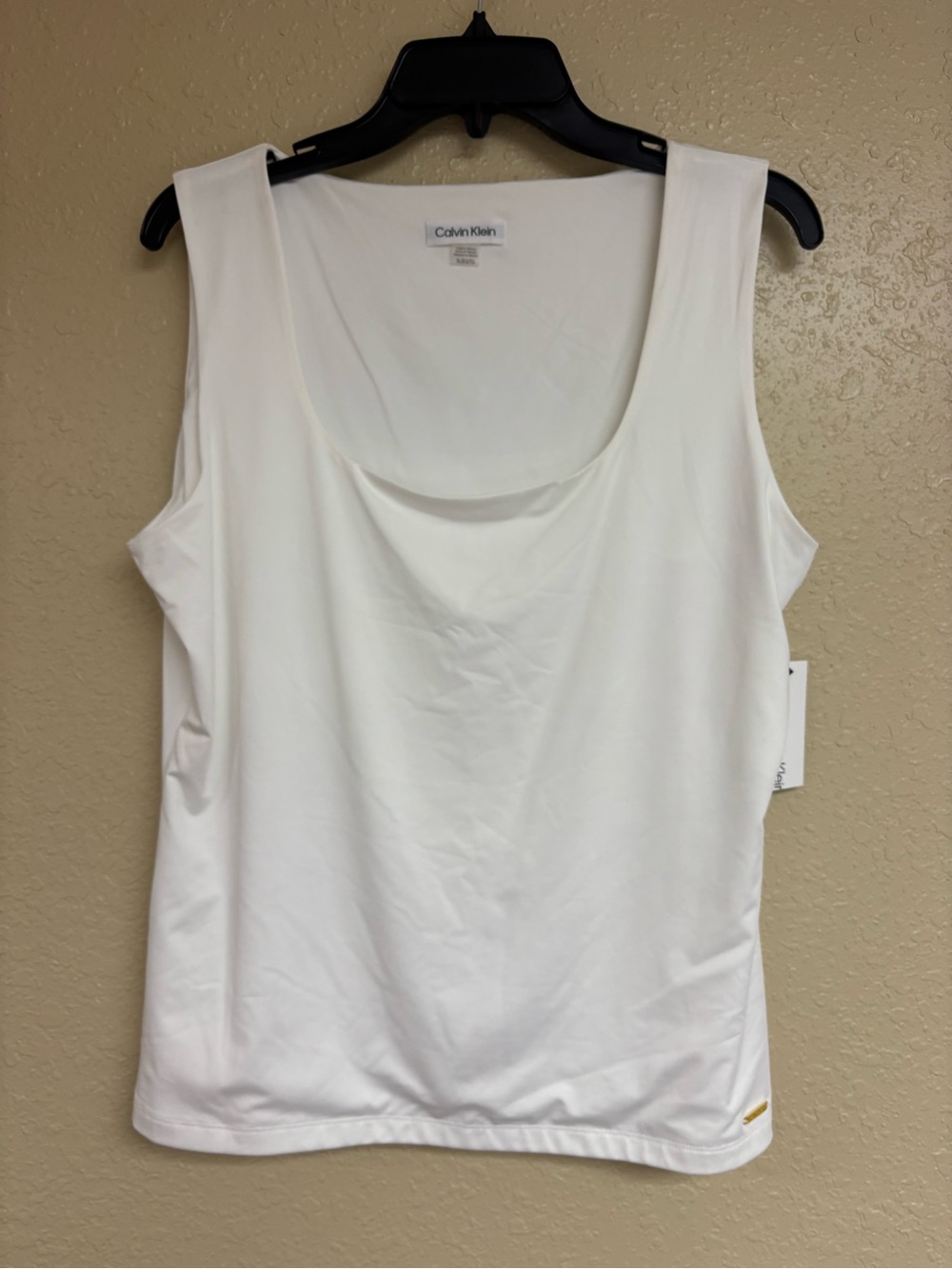 Calvin Klein Women’s White Scoop Neck Tank Top
